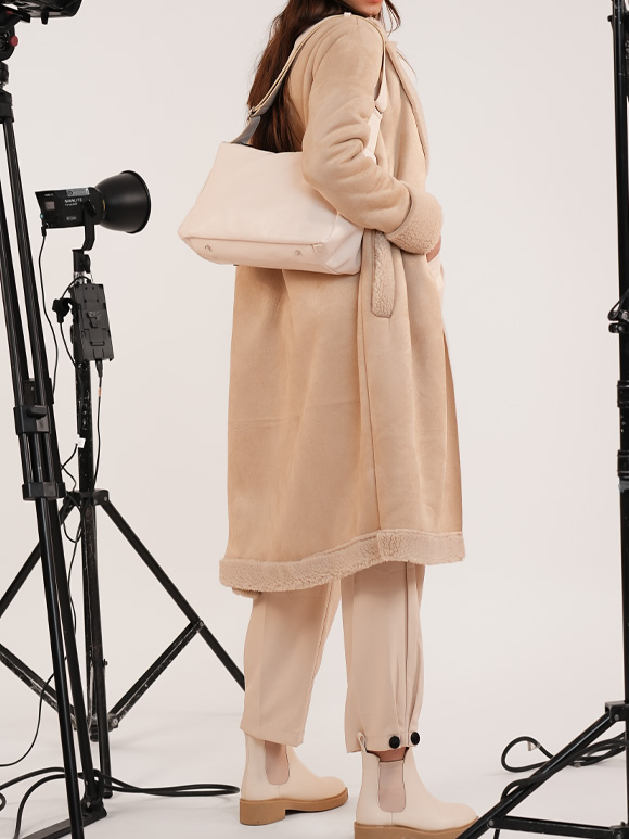 پالتو کرم مخمل یقه خزدار زنانه روما -1090