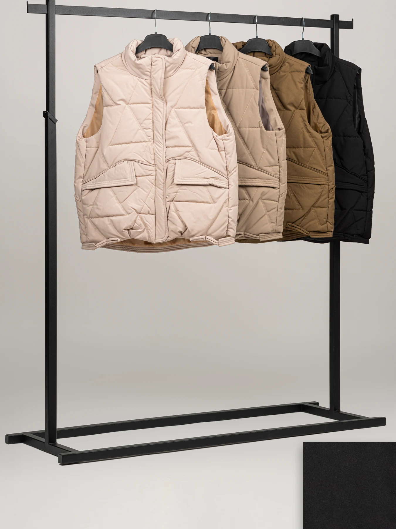 پافر زنانه بالاتنه کوتاه مشکی دوجیب طرح دار 