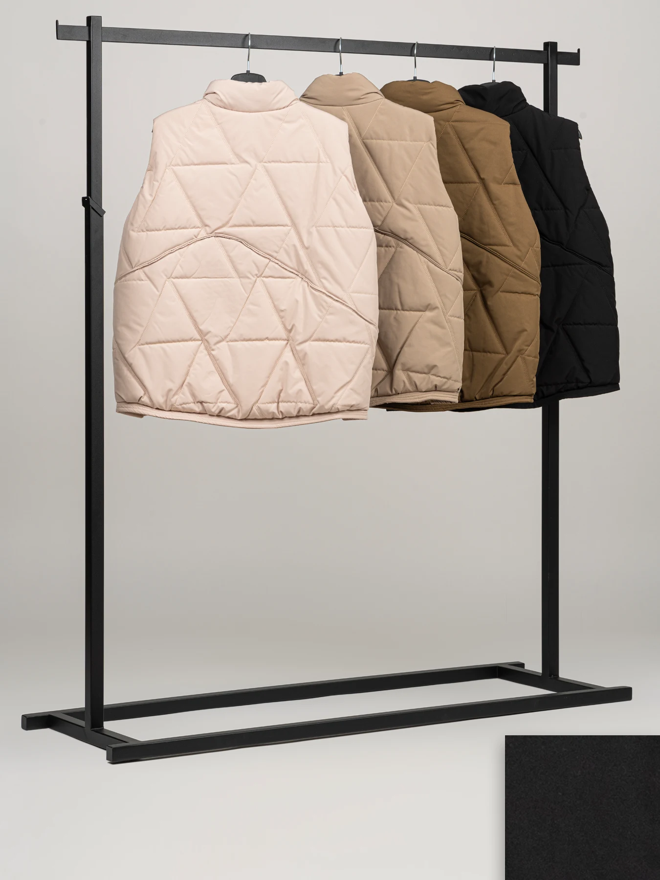 پافر زنانه بالاتنه کوتاه مشکی دوجیب طرح دار 