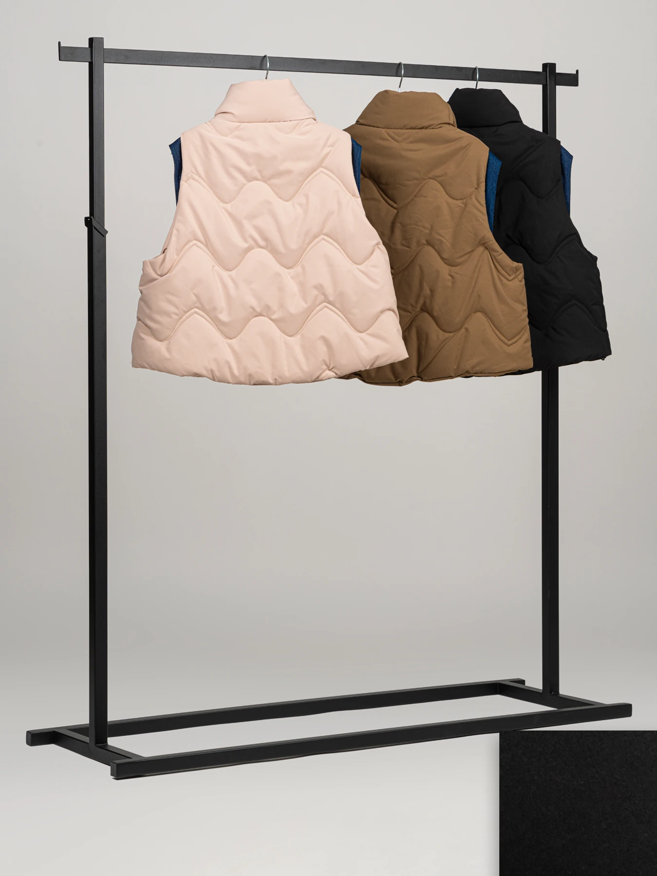 پافر زنانه دوجیب ساده مشکی روما  