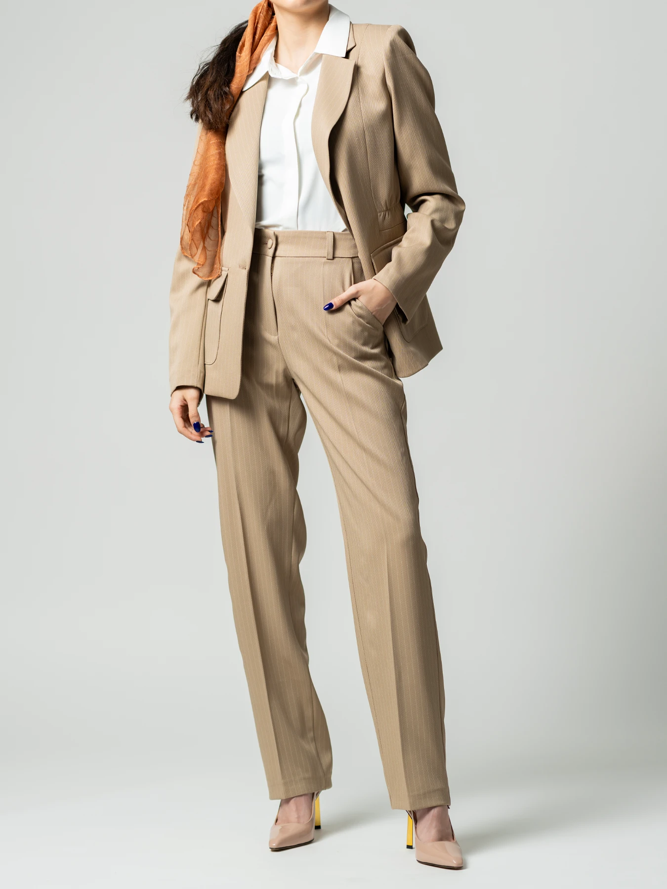 کت و شلوار زنانه دیپلمات کرم