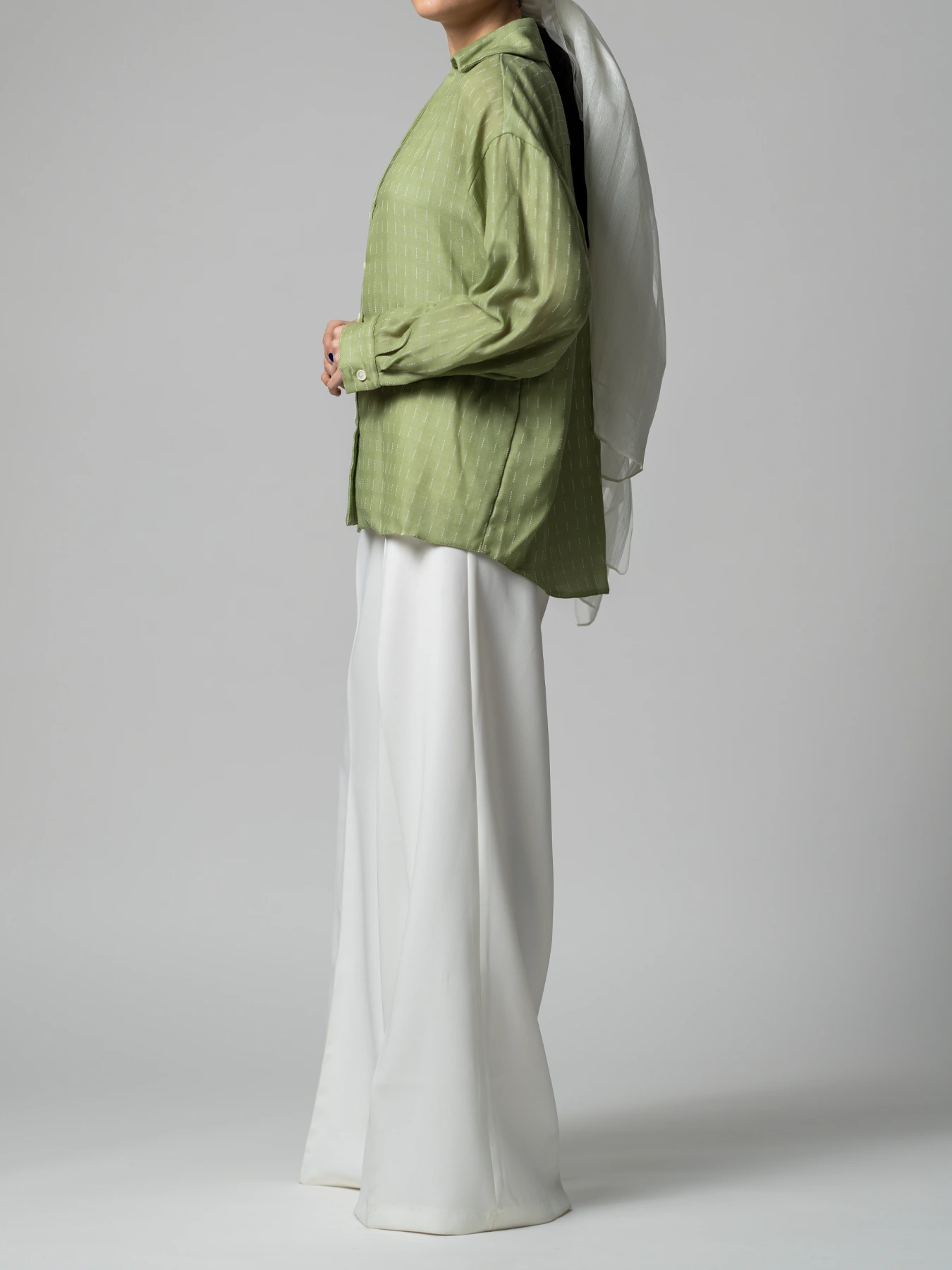 شومیز جلودکمه سبز طرح نقطه چین 