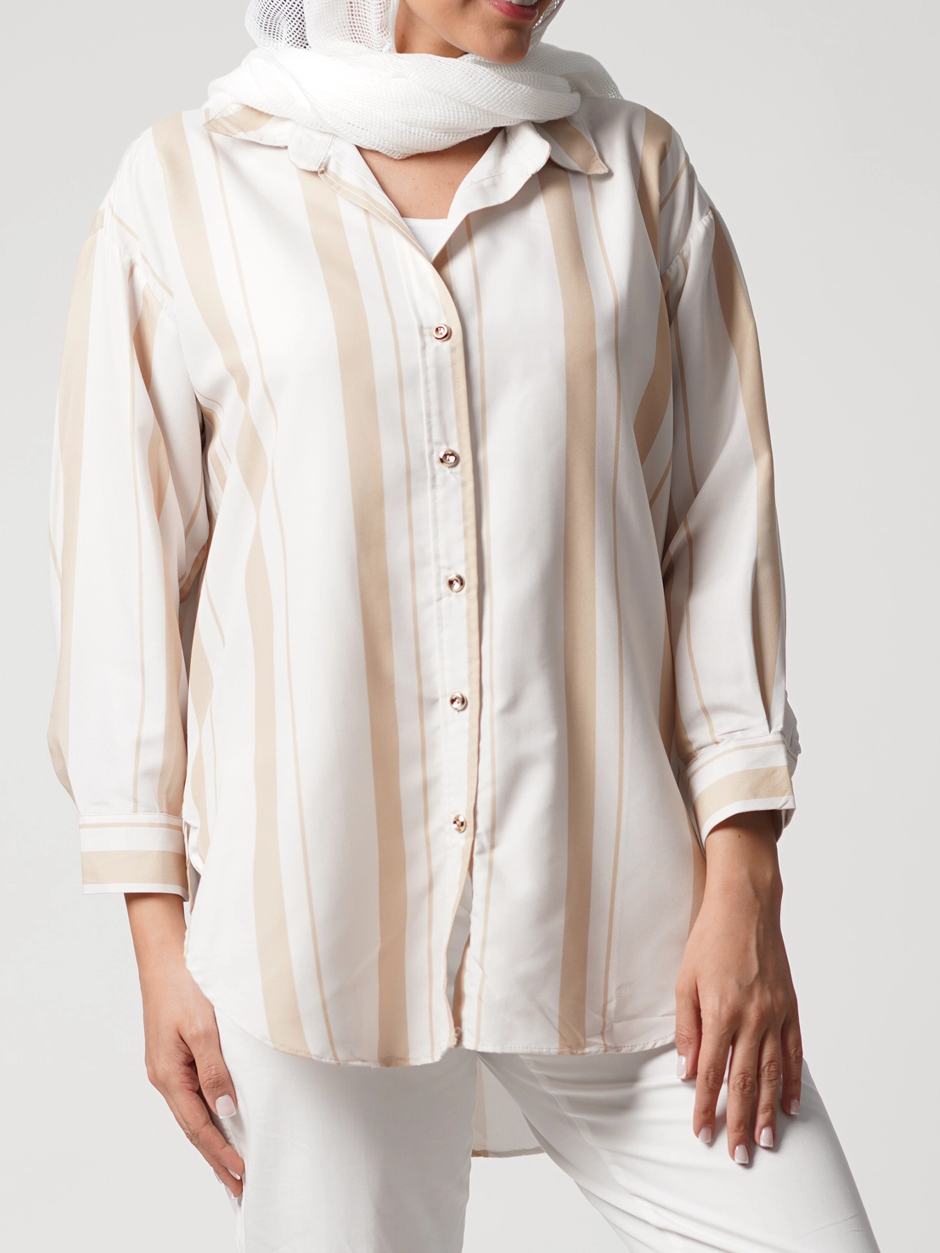 شومیز یقه پیراهنی راه راه دکمه طلائی 