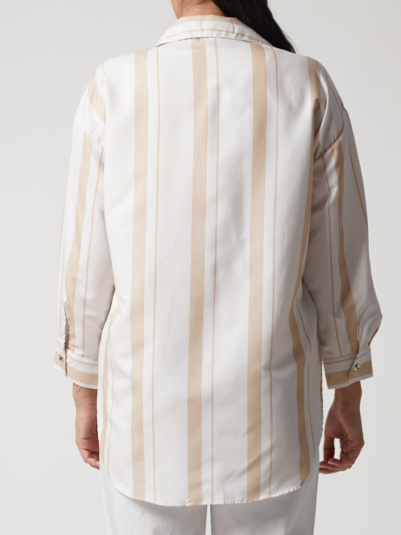 شومیز یقه پیراهنی راه راه دکمه طلائی 