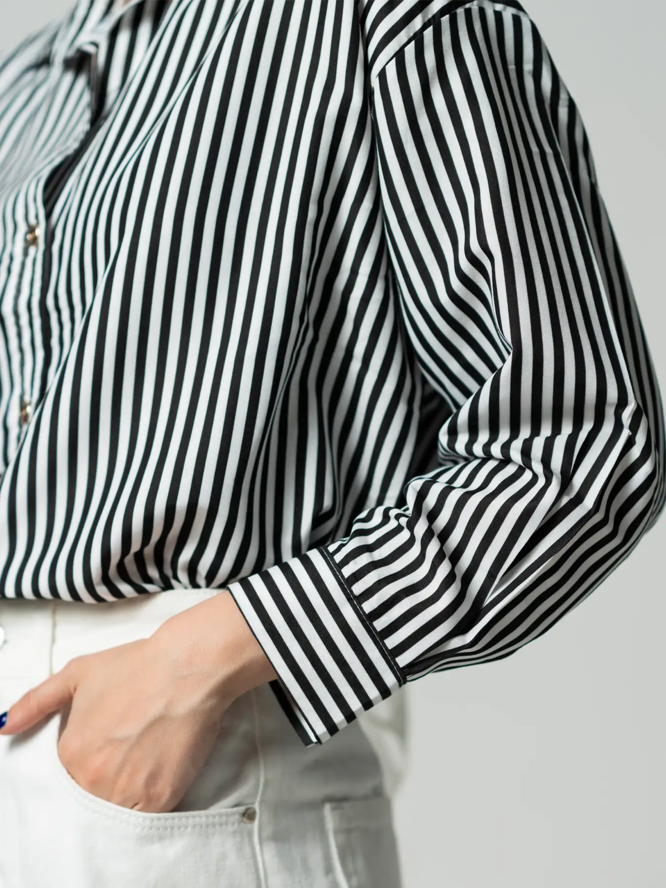 شومیز یقه پیراهنی راه راه مشکی سفید