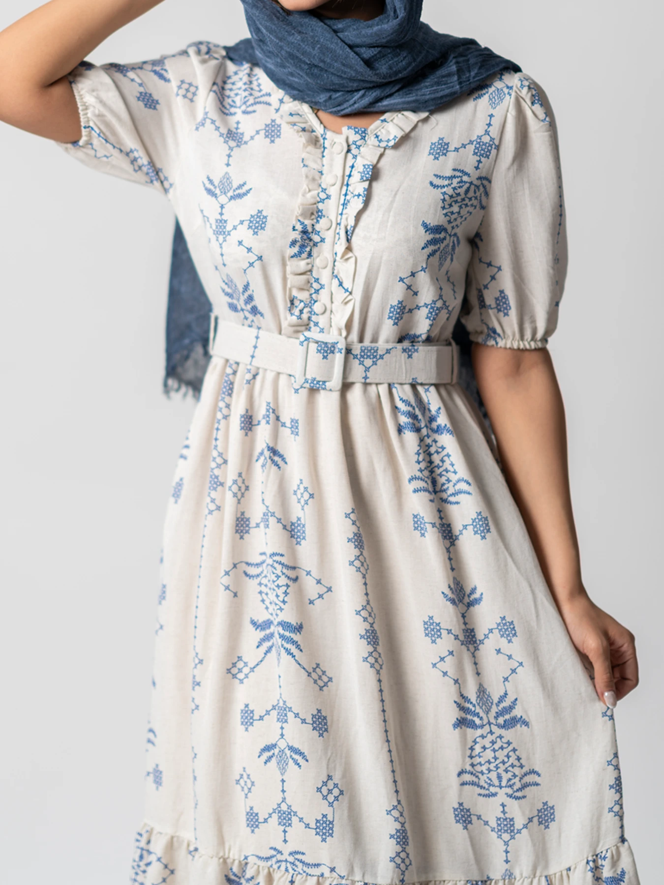 پیراهن بلند آستین کوتاه کرم آبی یقه هفت 