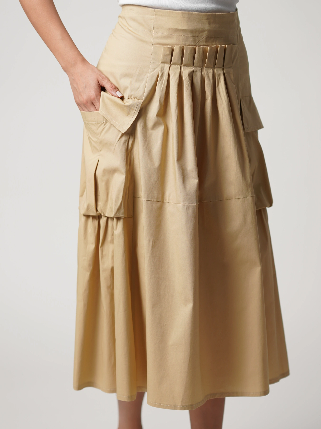 دامن کتان ساده کرم دوجیب چین دار 