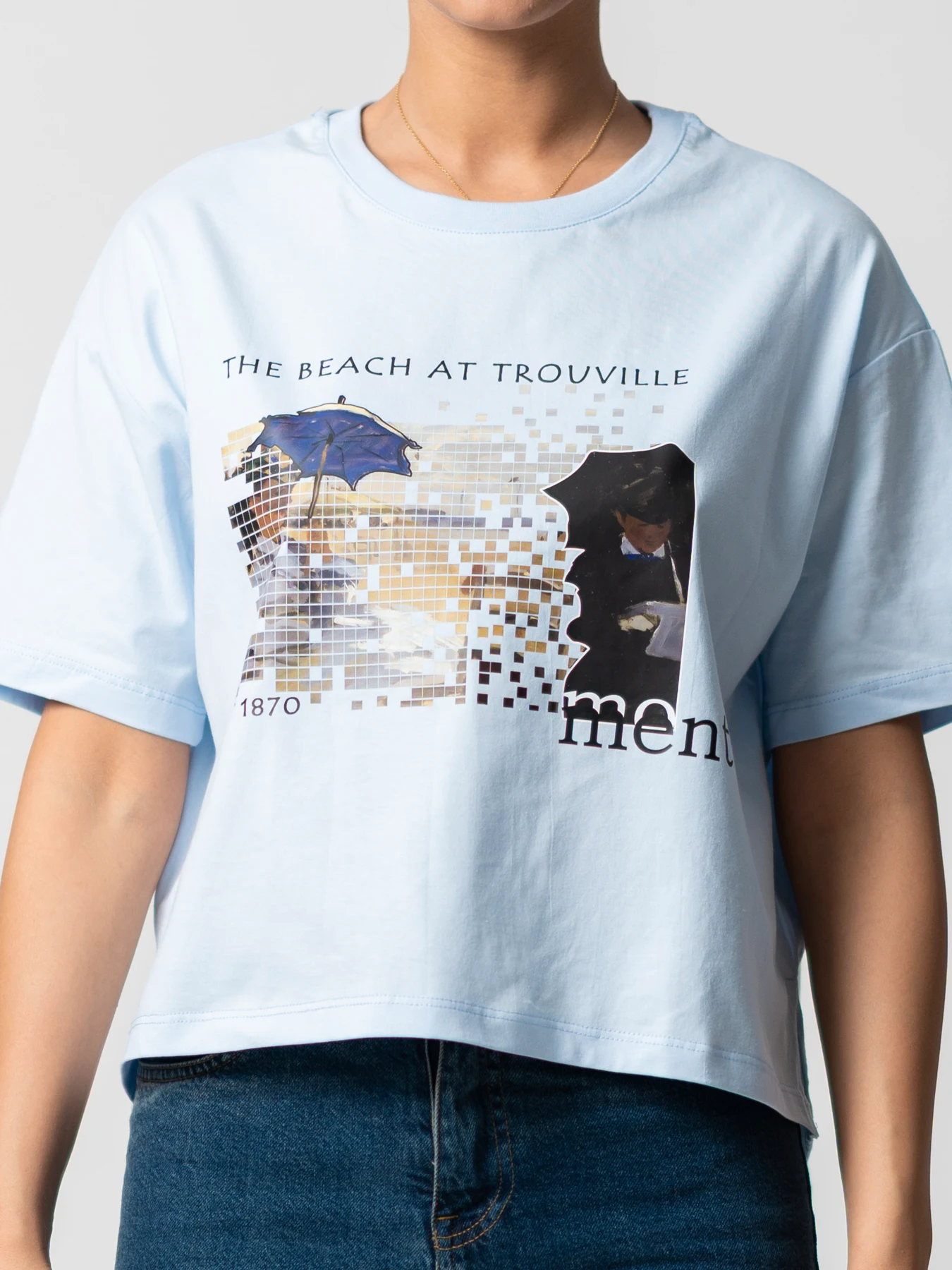 تیشرت آبی یقه گرد طرح چتر 