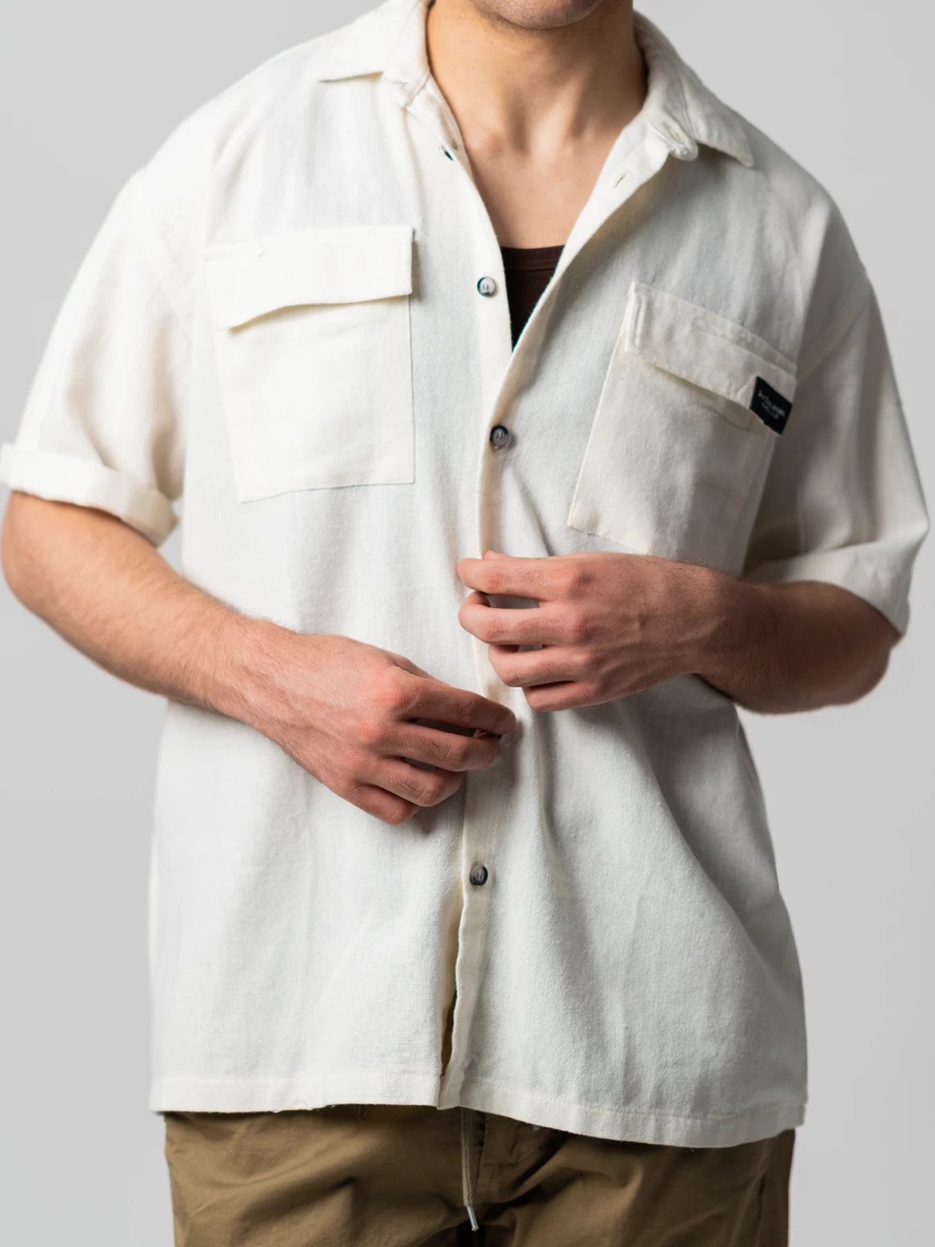 پیراهن شیری لینن دوجیب آستین کوتاه 