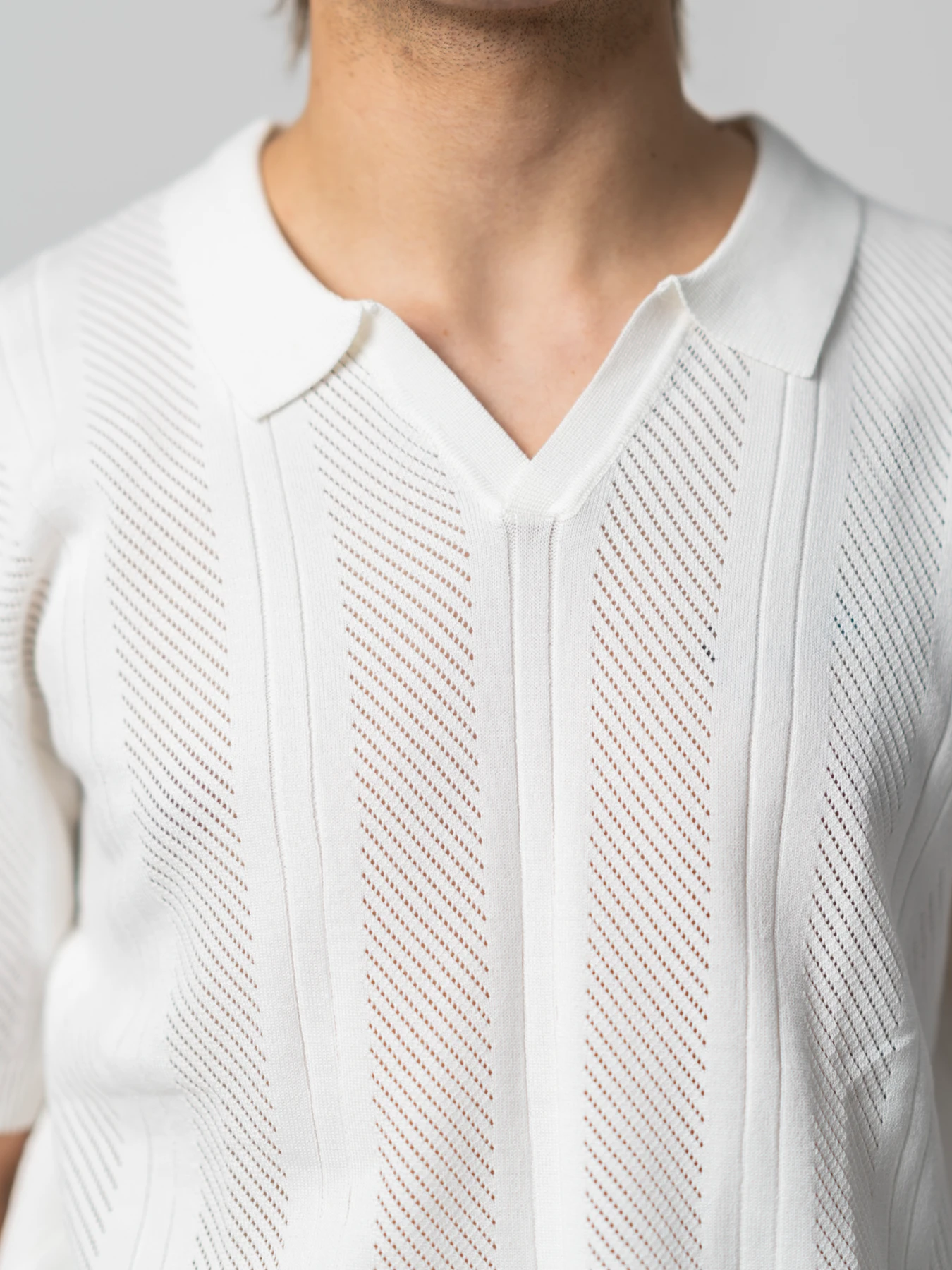 تیشرت سفید راه راه 51