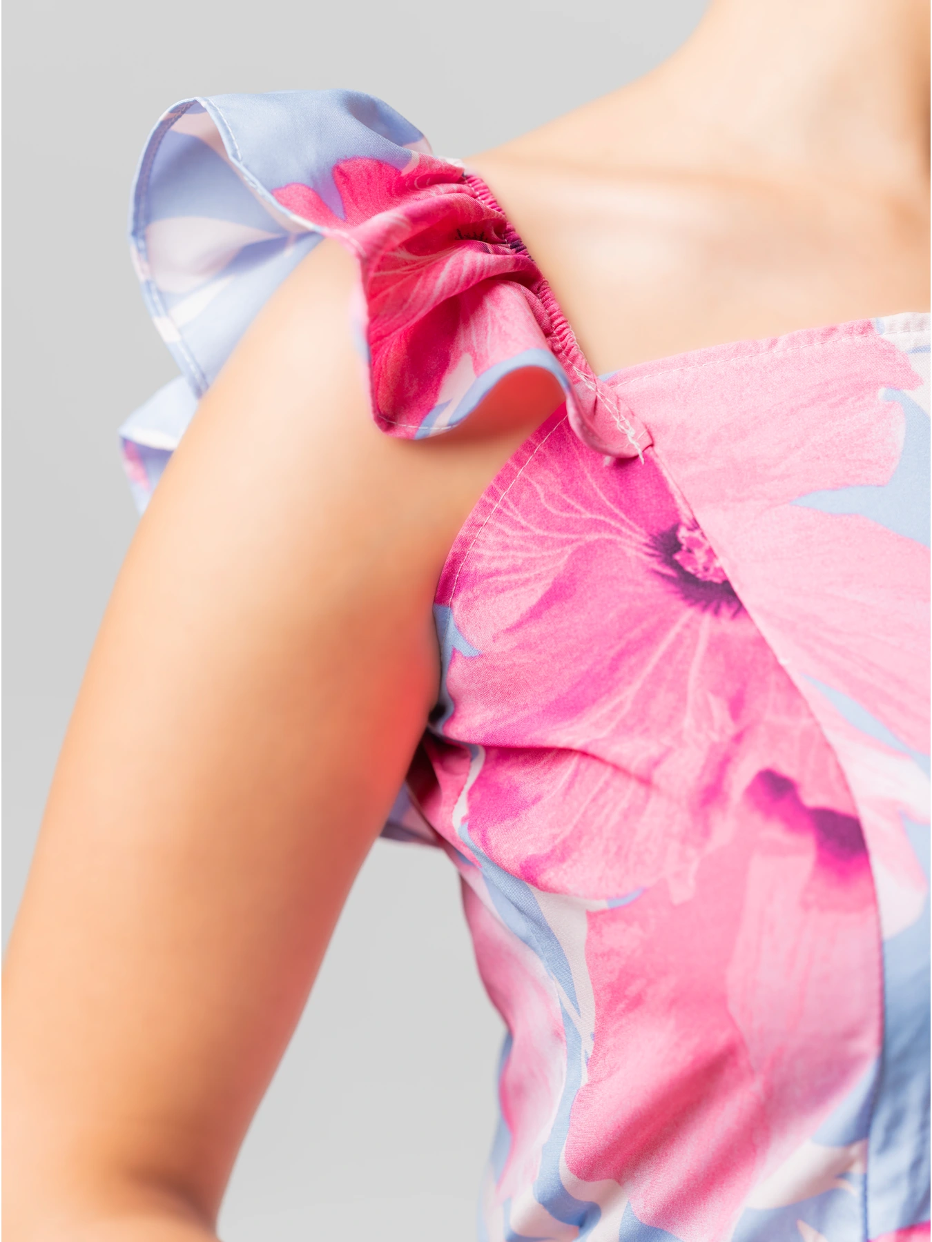 ست تاپ و دامن آبی سرخابی