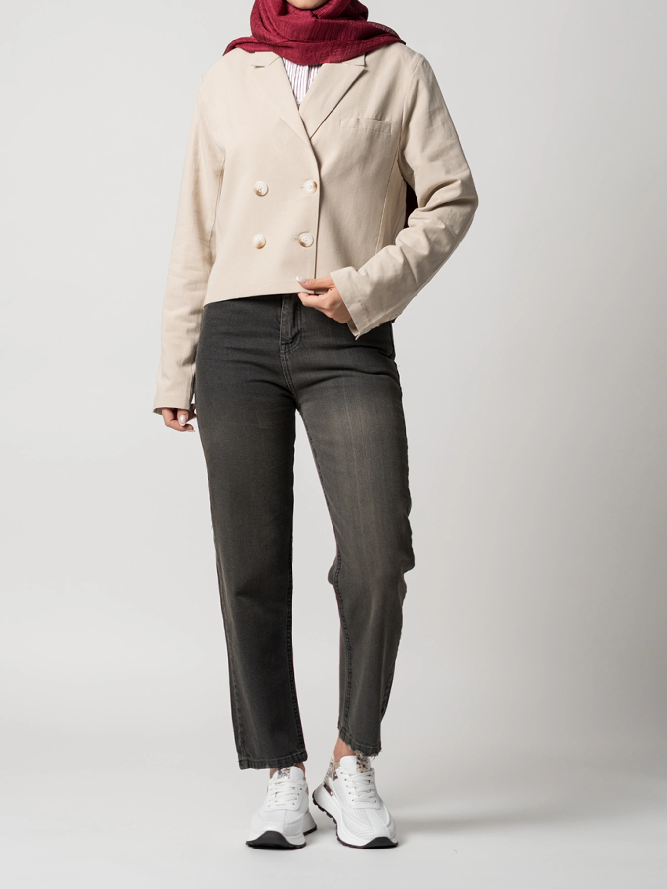 کت کراپ کرم یقه بلیزر چهاردکمه 63