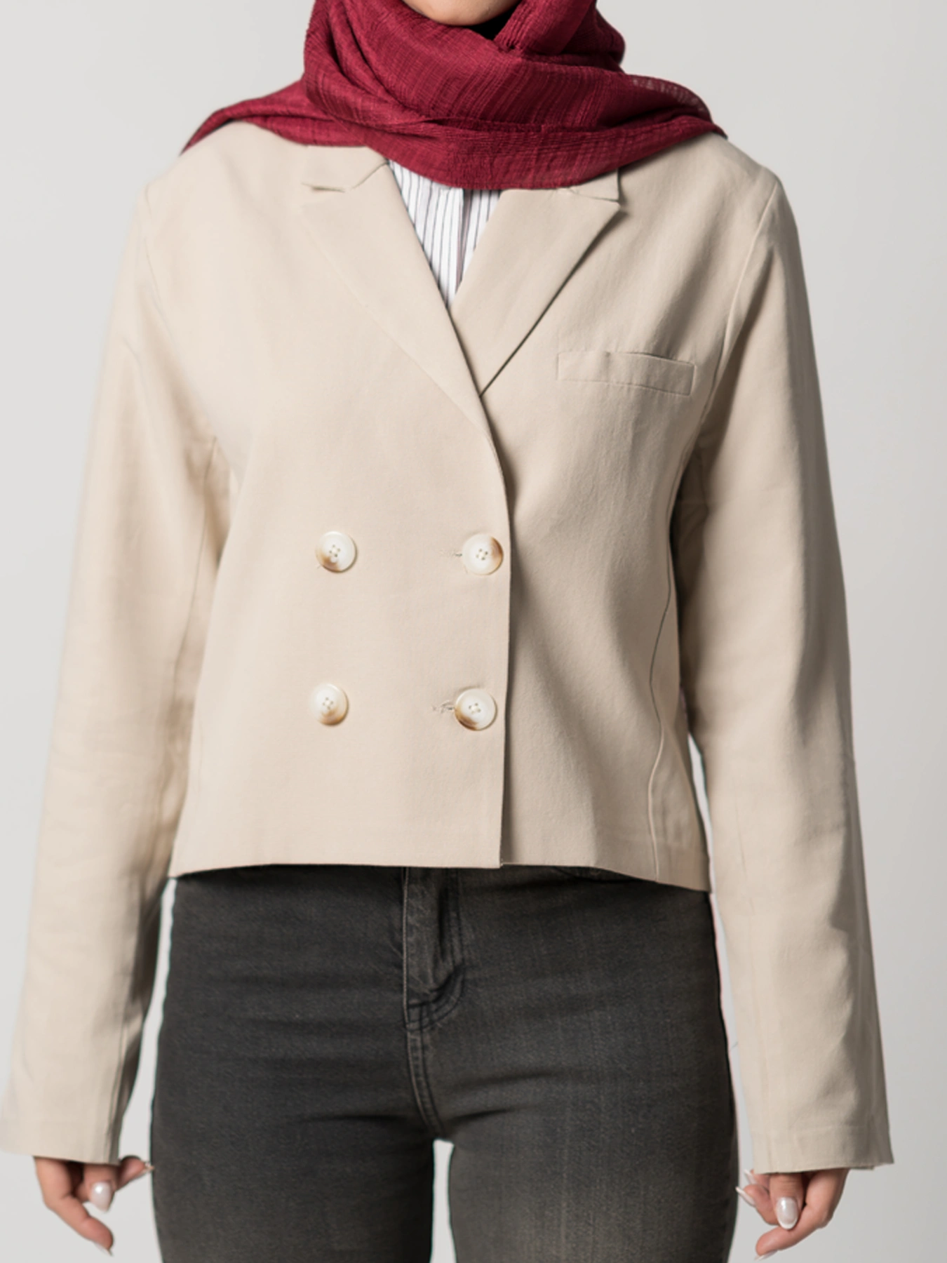 کت کراپ کرم یقه بلیزر چهاردکمه 63