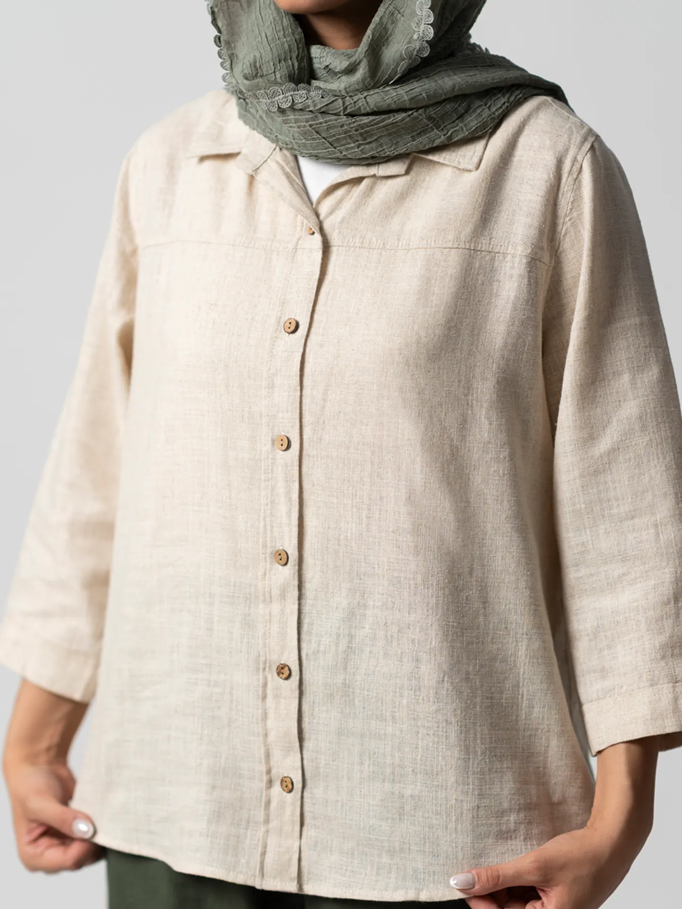 شومیز کرم لینن ساده یقه مردانه