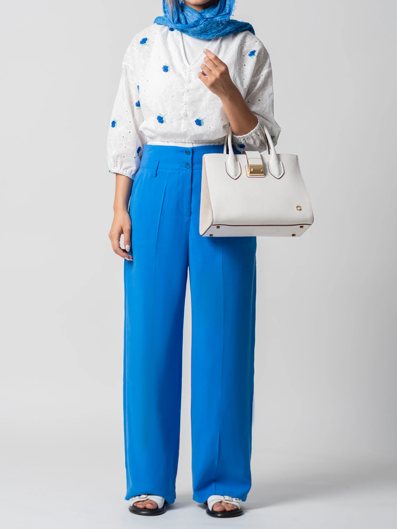 شومیز کراپ خامه دوزی یقه هفت طرح گلدار 35