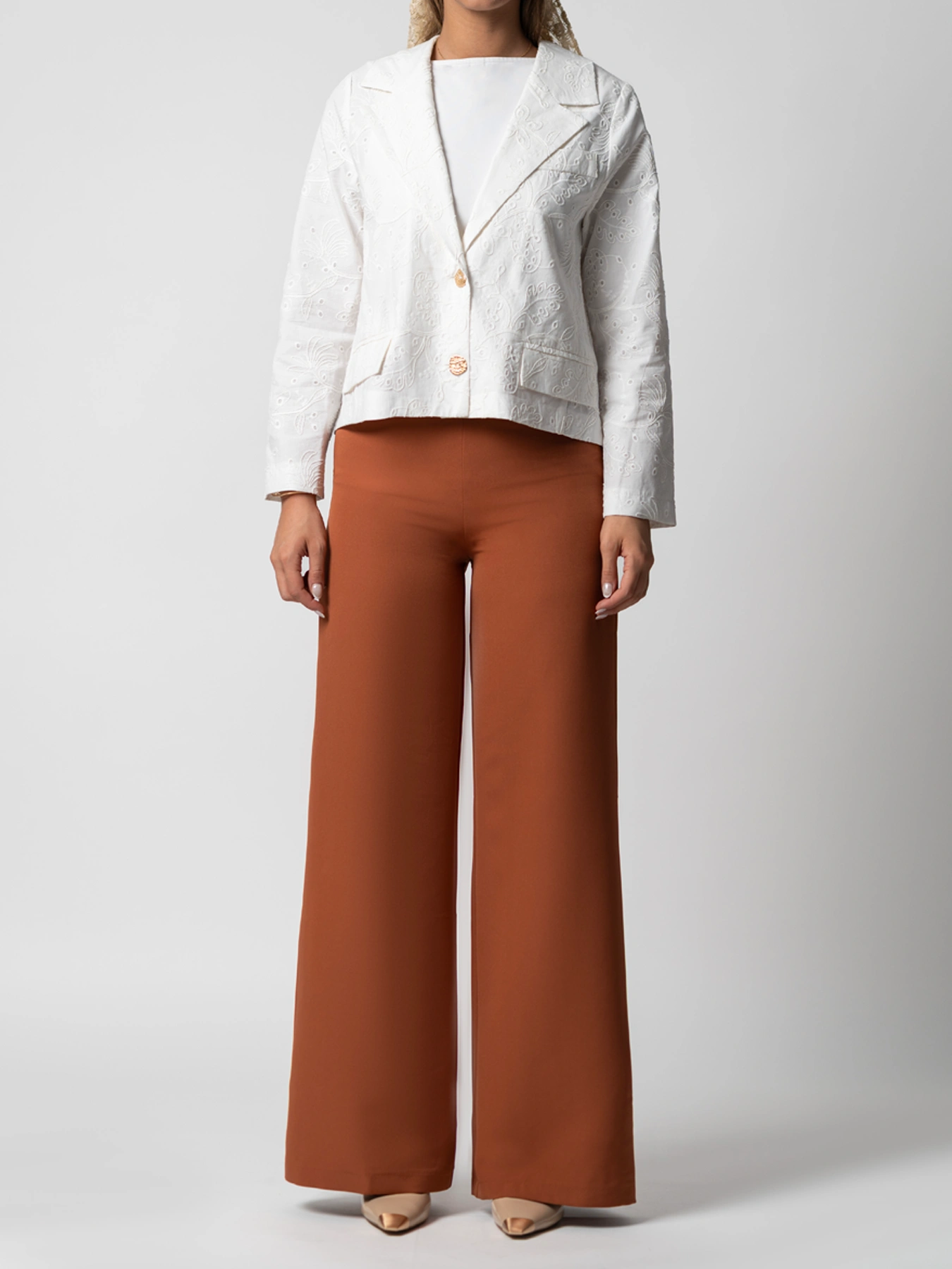 کت تک سفید خامه دوزی یقه انگلیسی 69