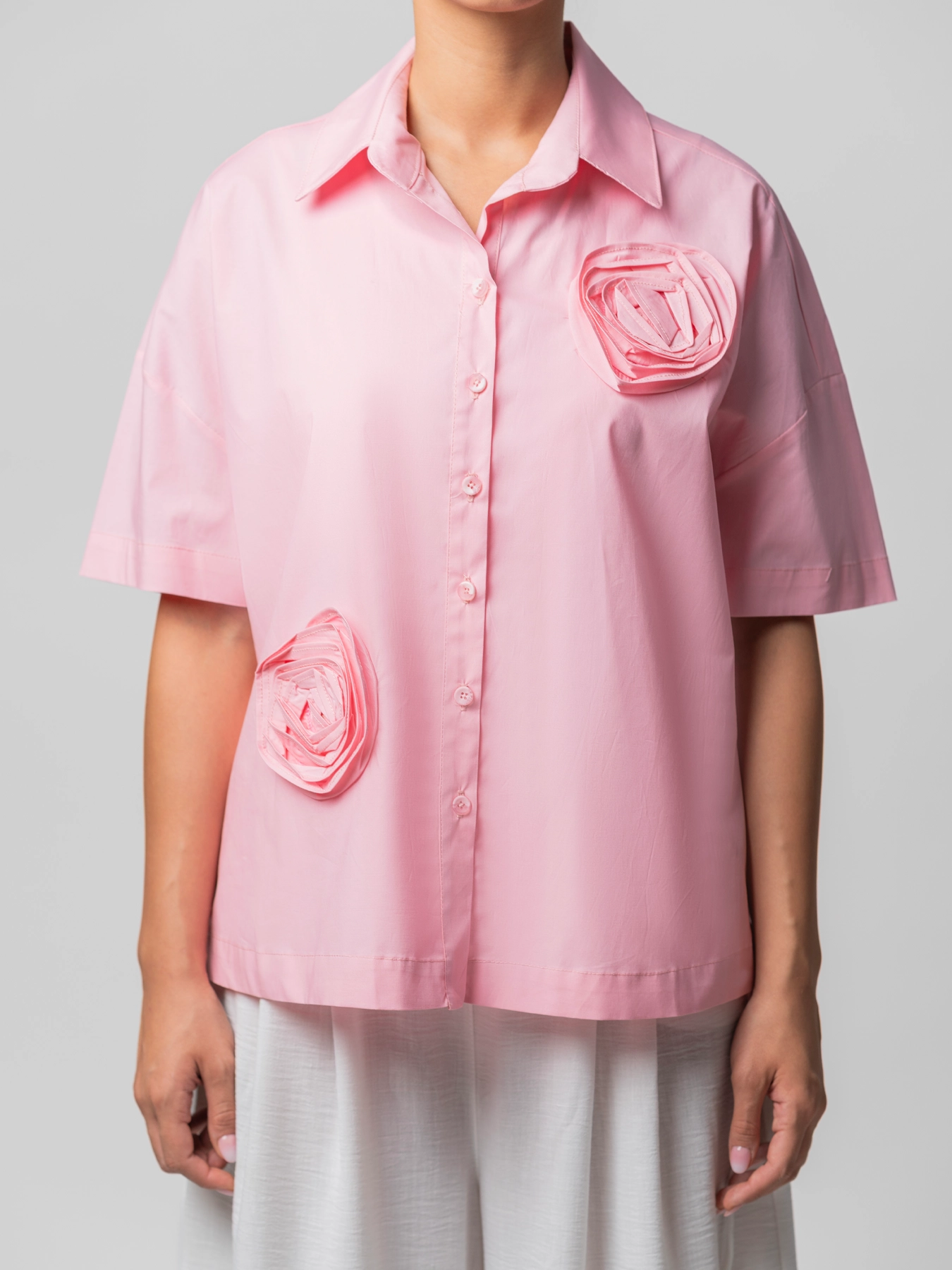 شومیز آستین کوتاه صورتی طرح دو گل پوپلین 