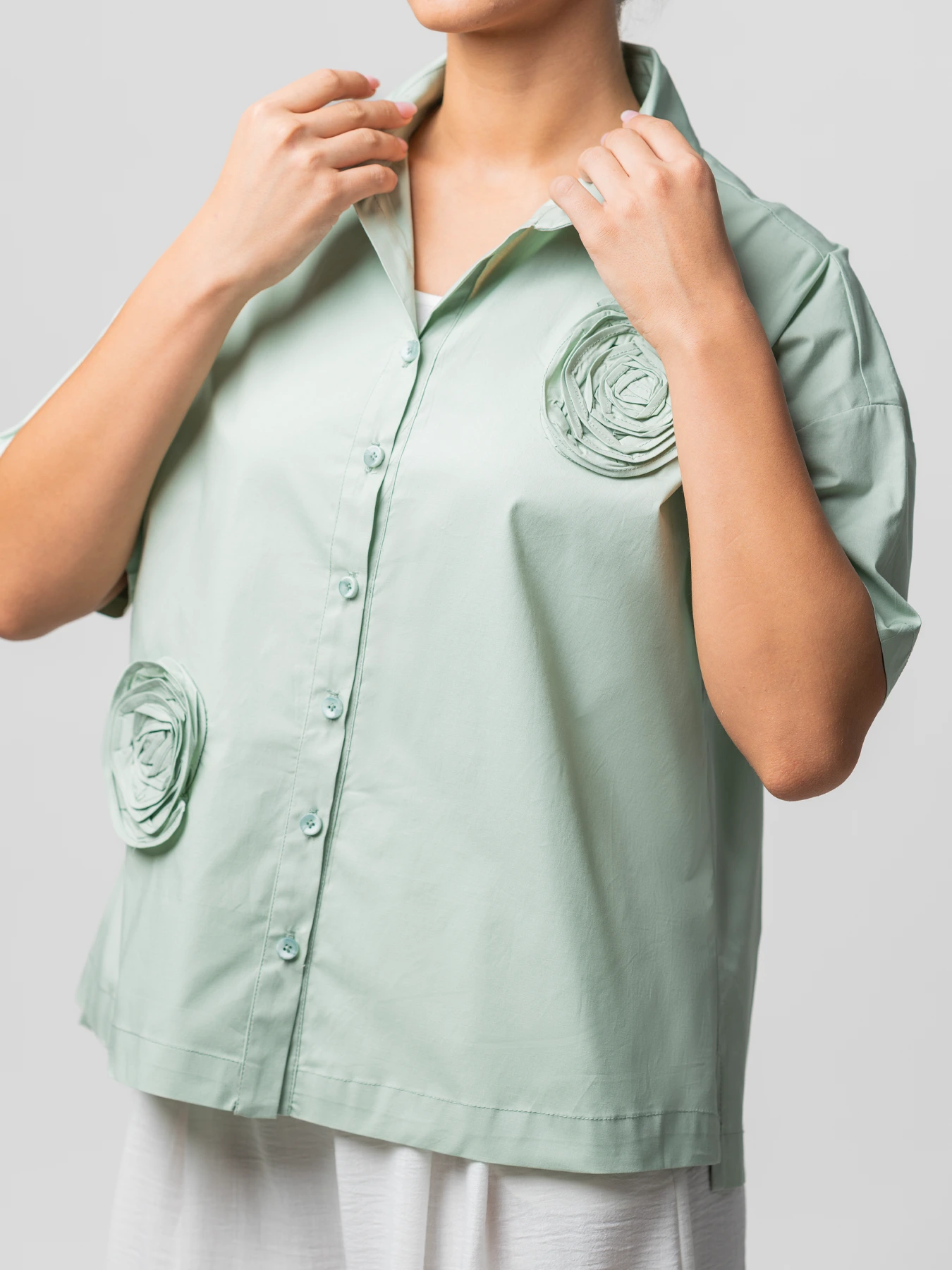 شومیز آستین کوتاه طرح دو گل پوپلین