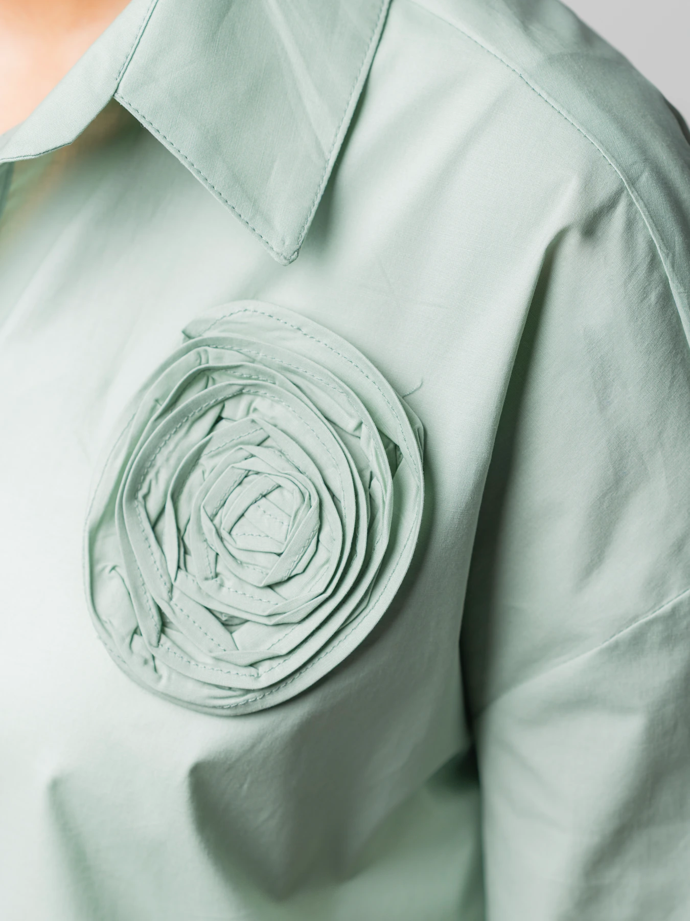 شومیز آستین کوتاه طرح دو گل پوپلین