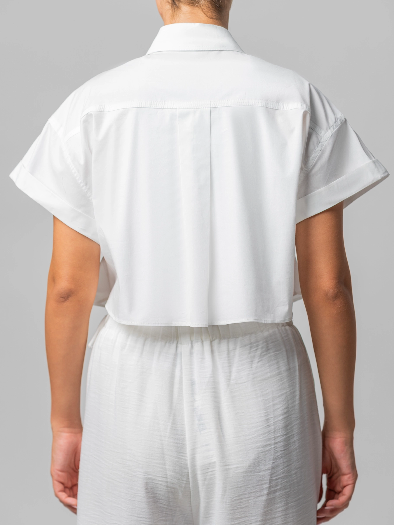 شومیز سفید کراپ آستین پاکتی پوپلین 