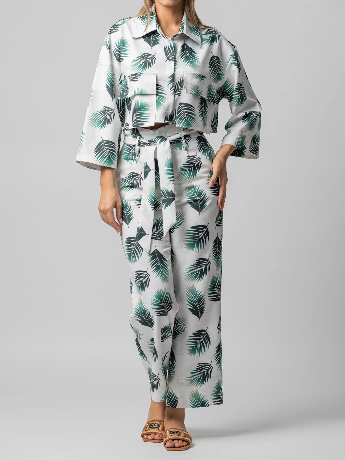 ست بلوز و شلوار کراپ طرح برگ 