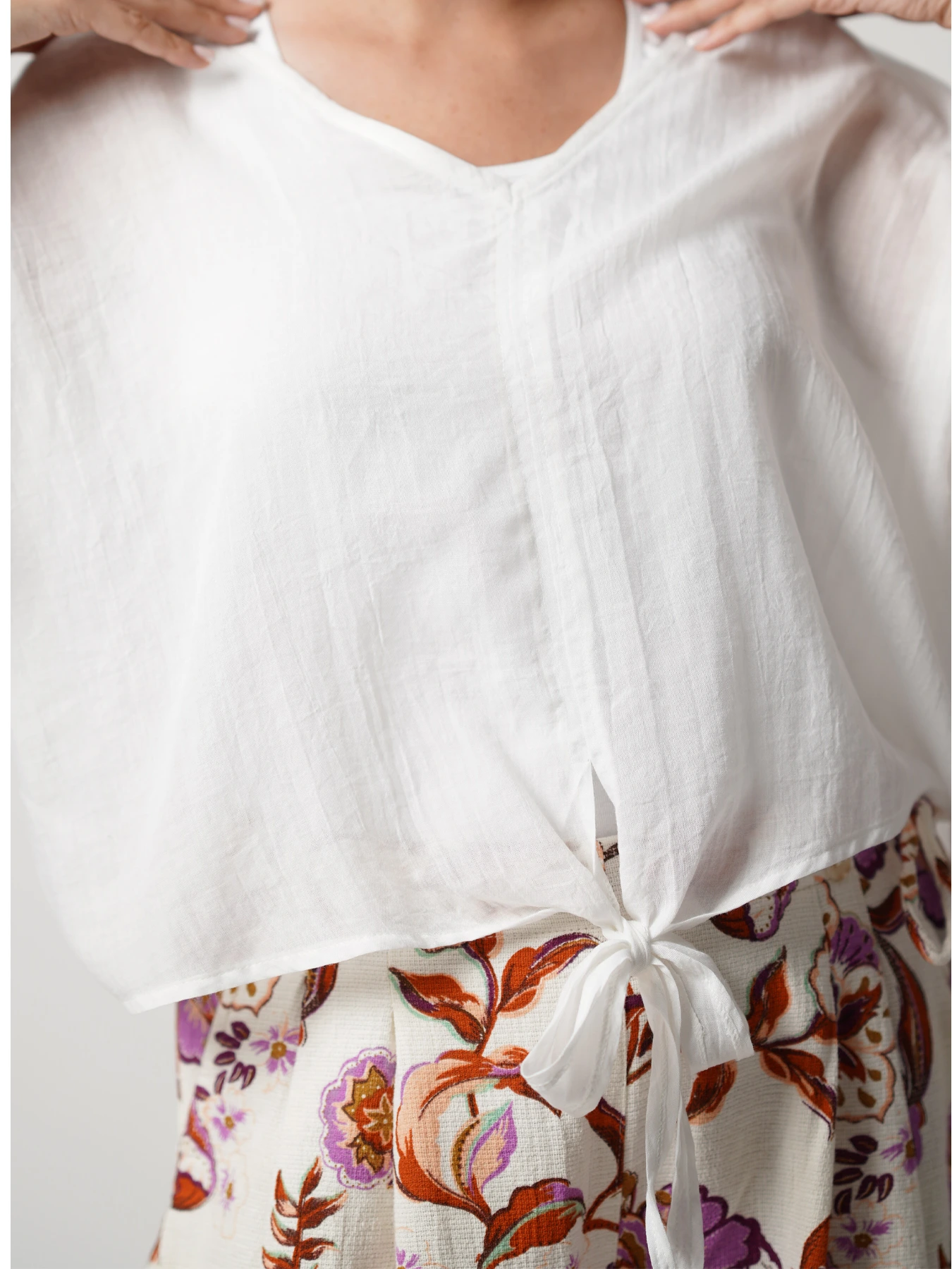 بلوز سفید طرح کیمونو