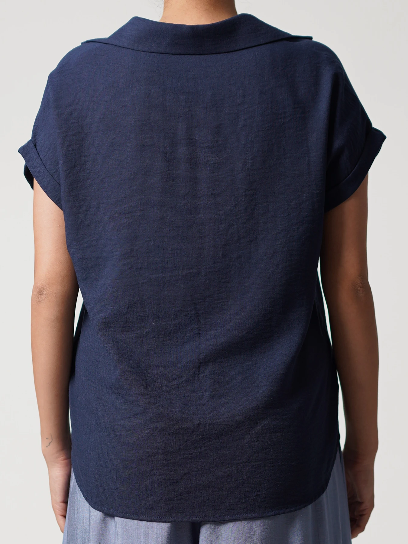 بلوز سرمه ای آستین کوتاه پاکتی 