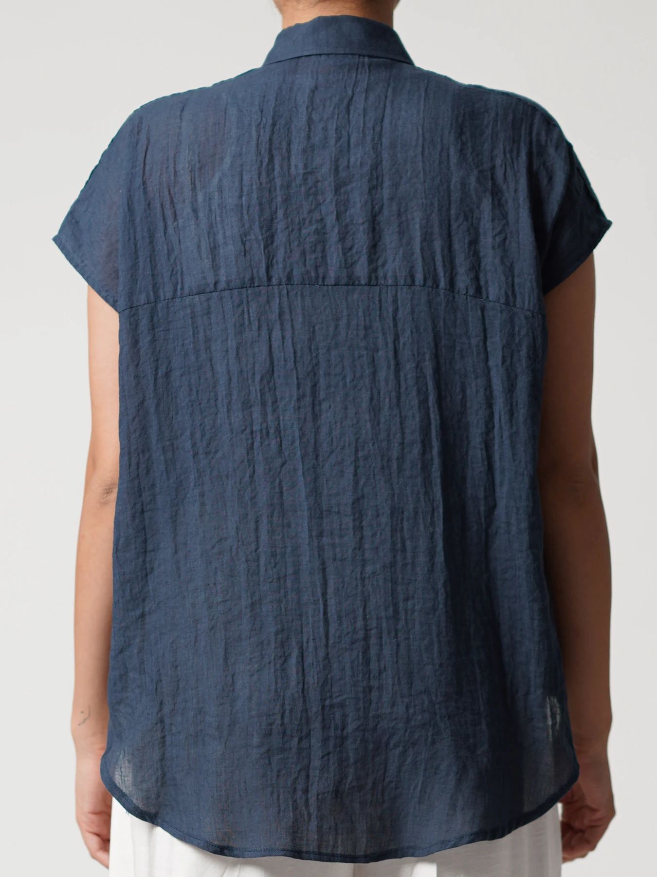 شومیز سرمه ای آستین حلقه ای دوجیب 