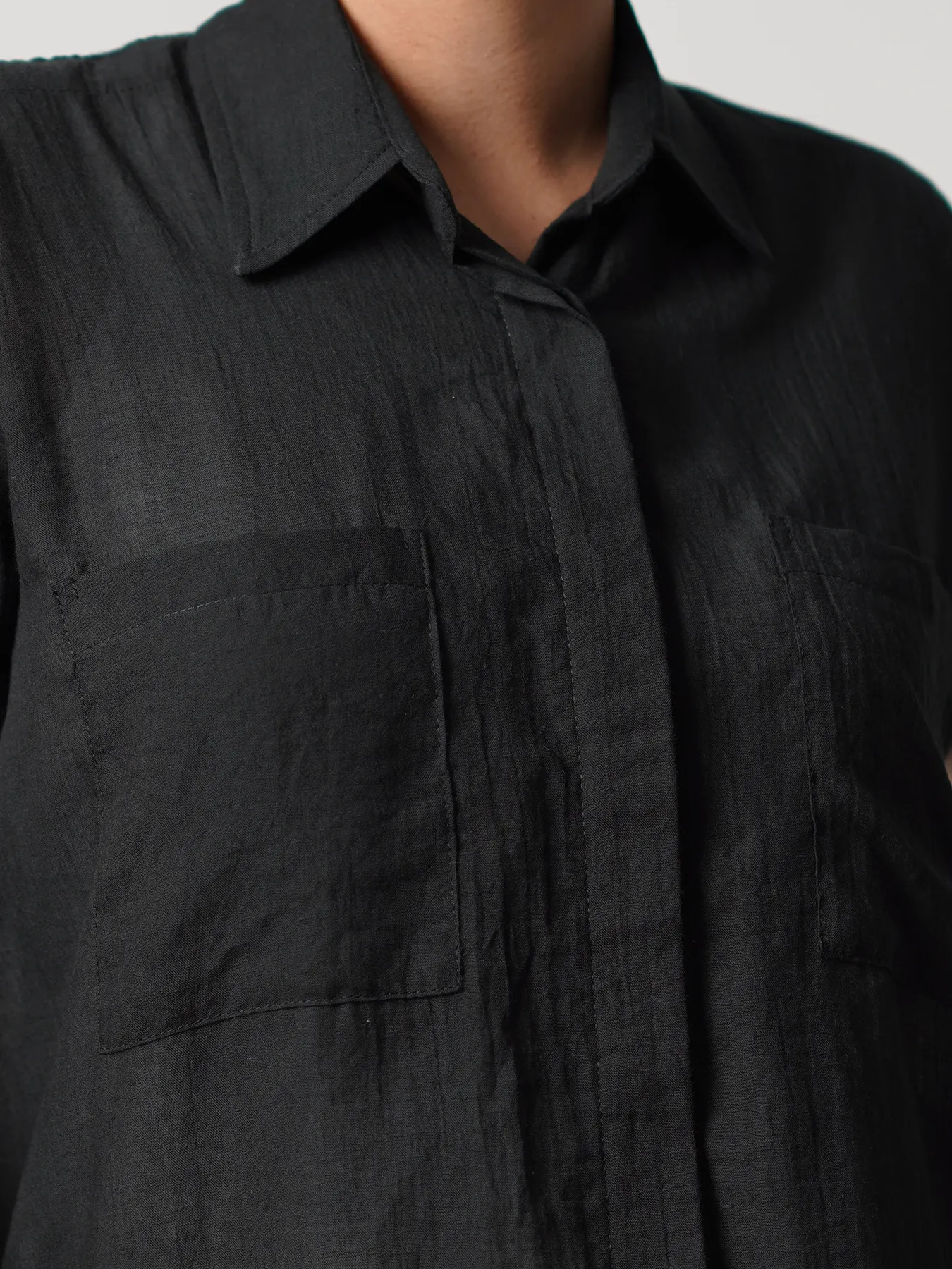 شومیز مشکی آستین حلقه ای دوجیب 