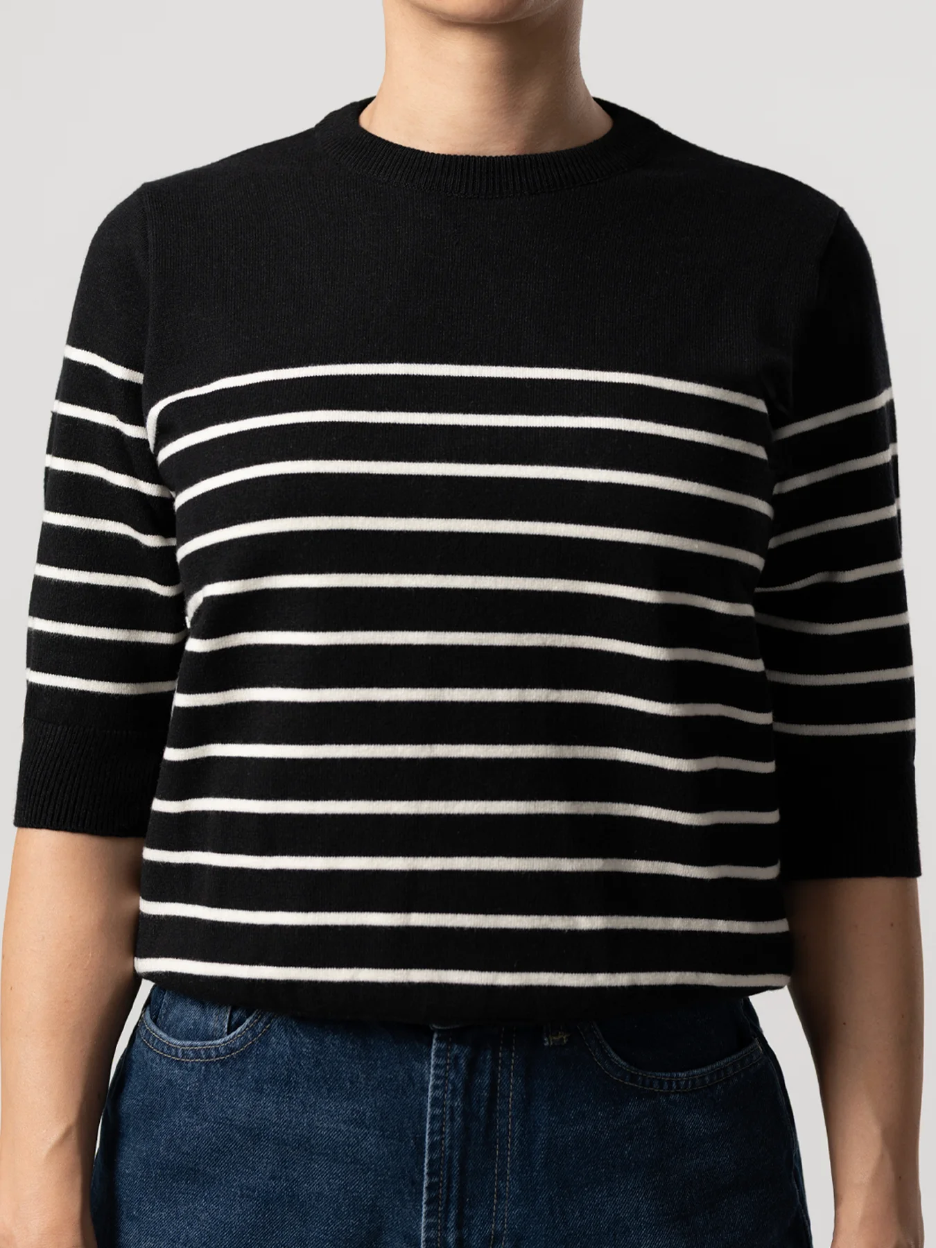 بلوز بافت مشکی زنانه آستین سه ربع