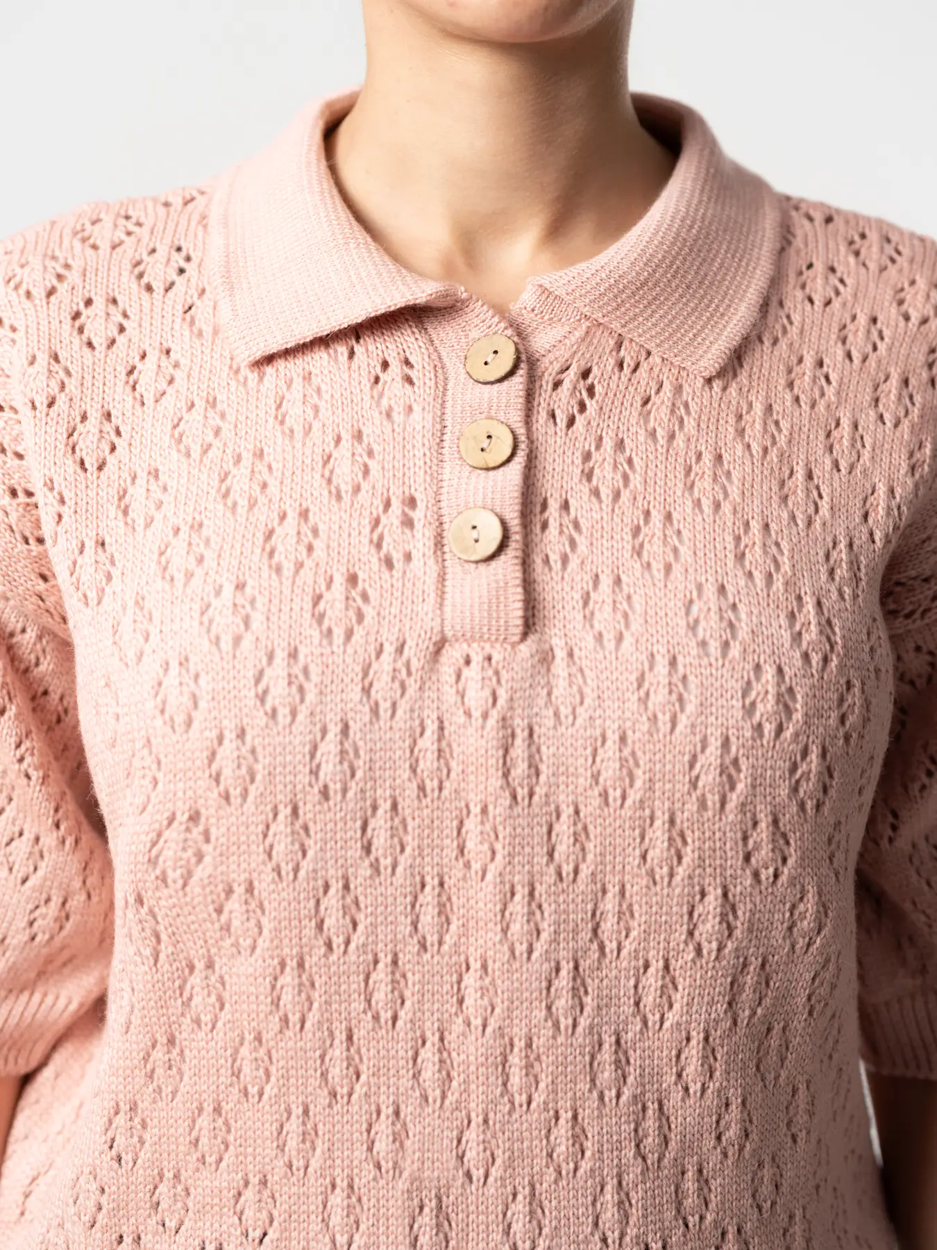 بلوز بافت زنانه یقه برگردان گلبهی 