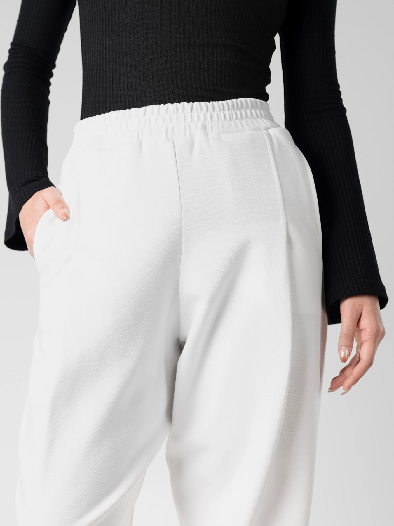 شلوار زنانه اسلش سفید 69