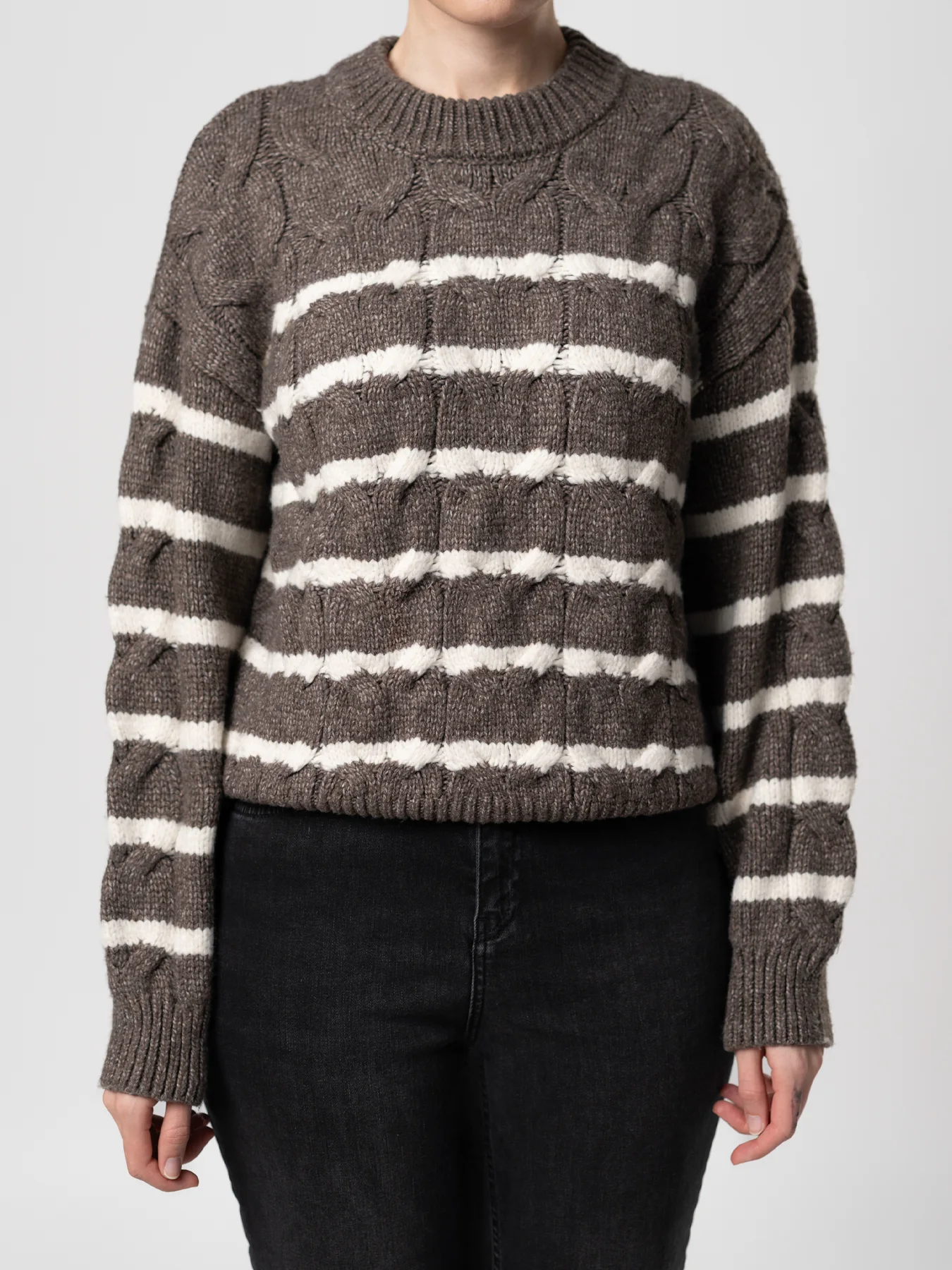 پلیور بافت راه راه سفید قهوه ای 62