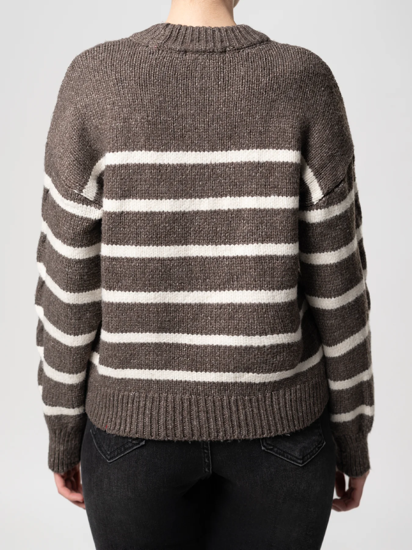 پلیور بافت راه راه سفید قهوه ای 62