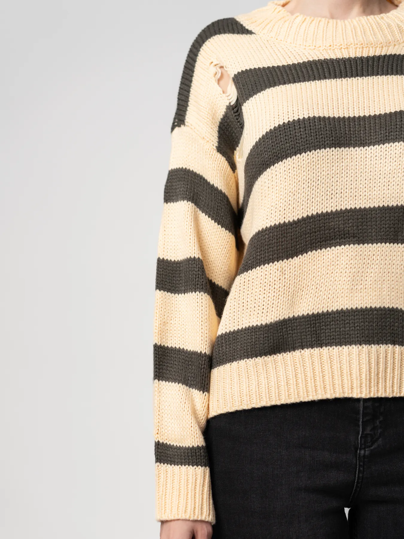 پلیور بافت کرم زیتونی زاپ دار 16