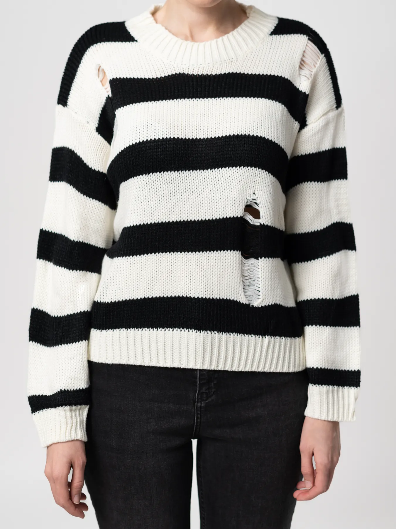 پلیور بافت سفید مشکی زاپ دار 18